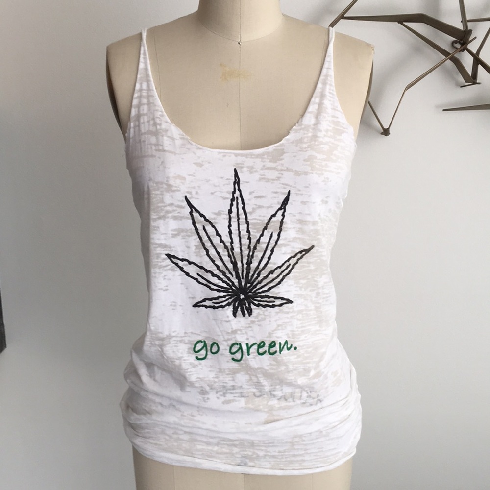 Karen Zambos Go Green tank. One size NWT